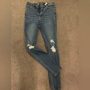 Ripped ultra high rise cropped super skinny. 5R